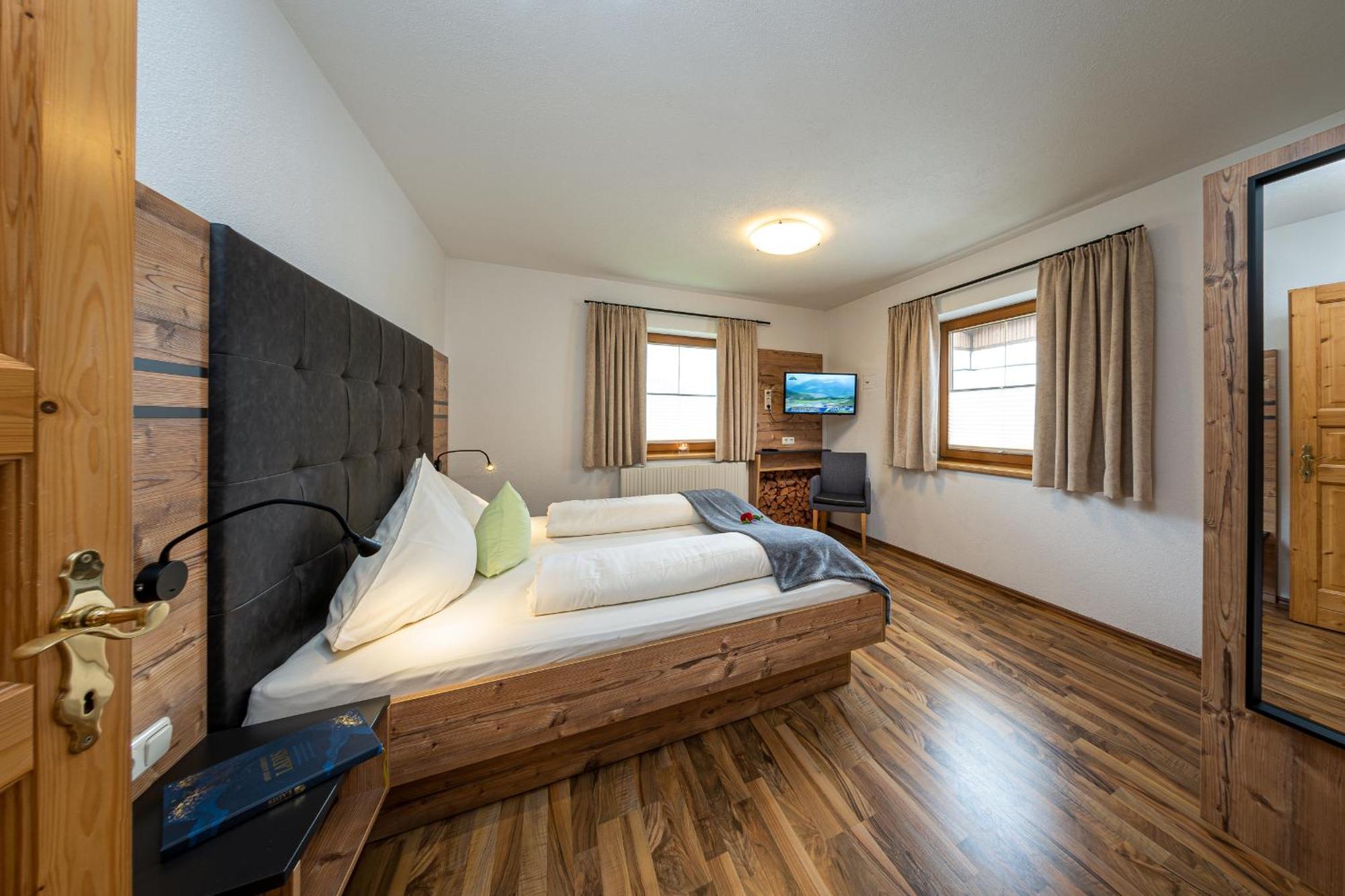 Appartements Am Burgsee Ladis Exterior foto